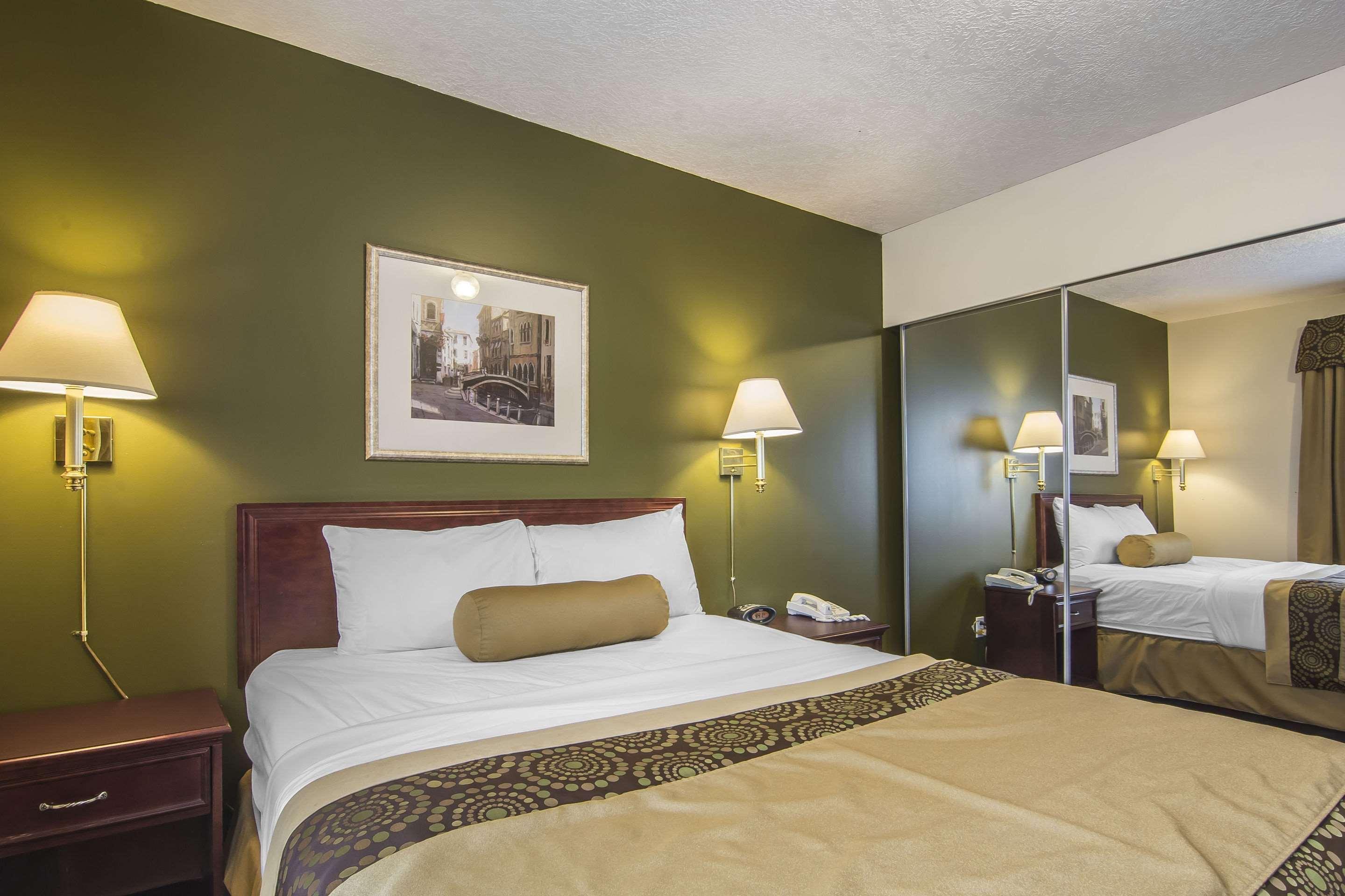 Econo Lodge Inn & Suites High Level Kültér fotó